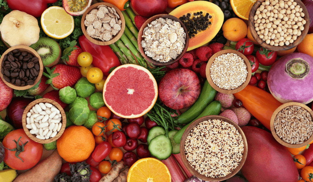 Food high in healthy fibre: vegetables and fruit.